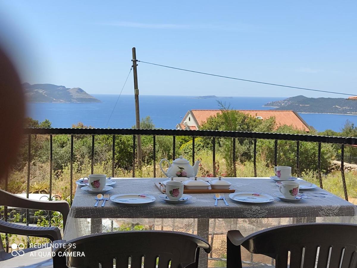 Kaş Güzey apart 3+1 Doğa ve deniz manzaralı Daire Antalya